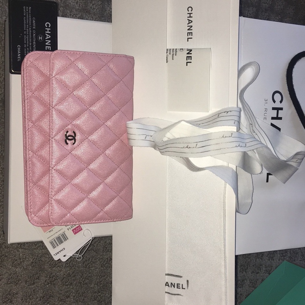 ❤️CHANEL❤️-SOLD - Picture 2 of 8